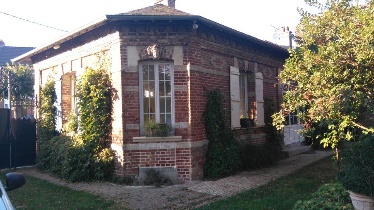 Le Jardin Des Ecureuils Hotel Demuin Екстериор снимка